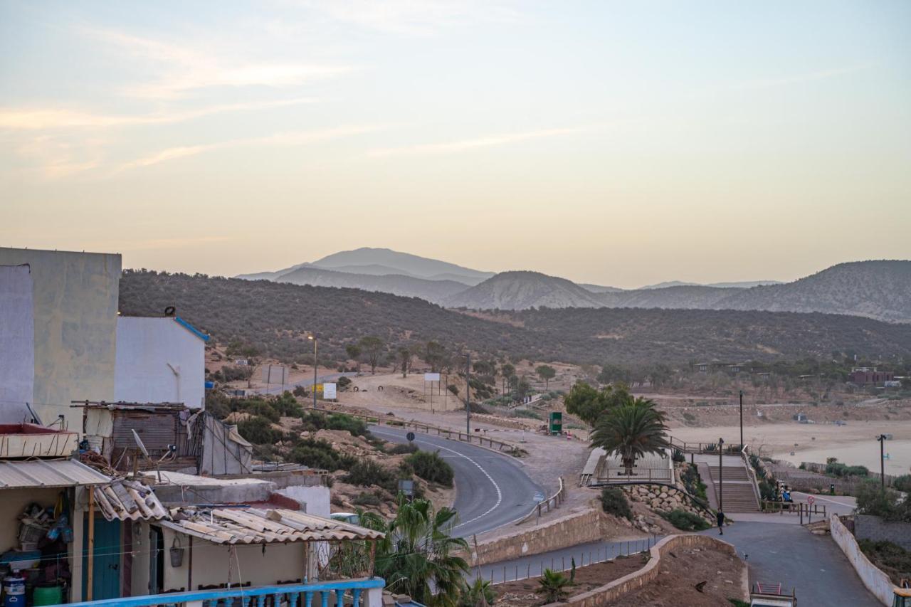 Amayour Surf Hostel Taghazout Exteriör bild